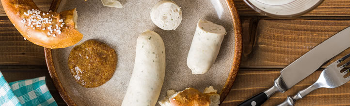 All-you-can-eat-Frühstücksbuffet an allen Feiertagen: Von 10:00 Uhr bis 12:00 Uhr Geräucherter-Lachs, verschiedene Wurstspezialitäten, Feinkostsalate in der Teutonia Immer feiertags: Frühstücksbuffet mit Weißwurst in der Teutonia in Ulm